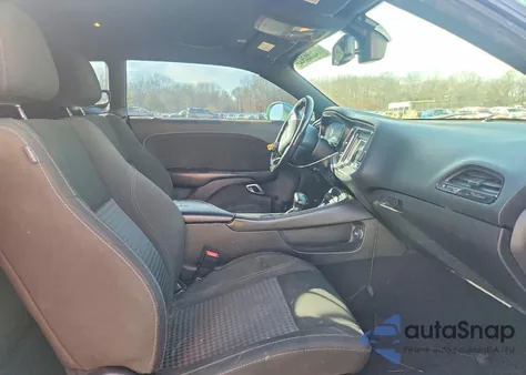 2020 Dodge Challenger Sxt z USA, uszkodzony, nr VIN 2C3CDZAG5LH110449